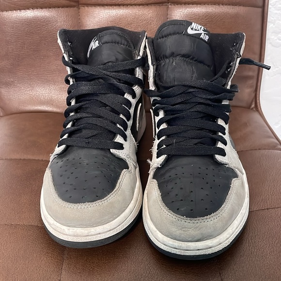 Air Jordan 1 OG High Mens Reverse Shadow High Top Sneakers Size 9 - Picture 3 of 13